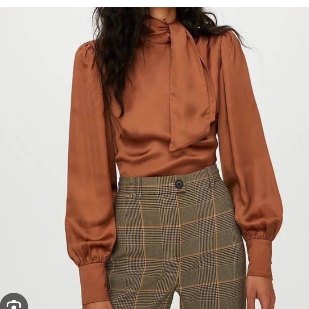 Wilfred Backless Blouse - Picture 2 of 10